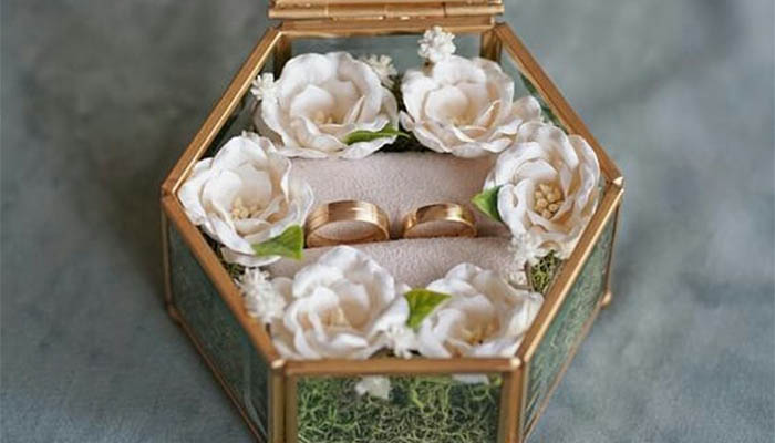 جعبه طلای شیشه ای